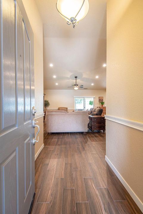 2748 E Seeger Ct, Visalia, CA 93292 photo 4