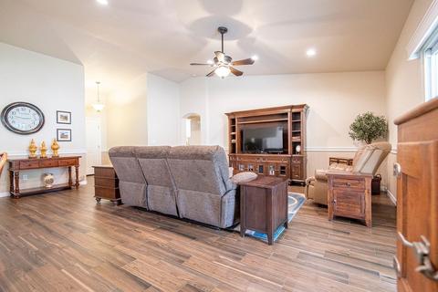 2748 E Seeger Ct, Visalia, CA 93292 photo 7