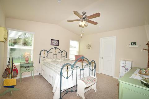 4313 E Hillcrest Ave, Visalia, CA 93292 photo 10