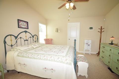 4313 E Hillcrest Ave, Visalia, CA 93292 photo 11
