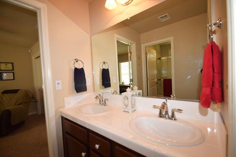 4313 E Hillcrest Ave, Visalia, CA 93292 photo 17