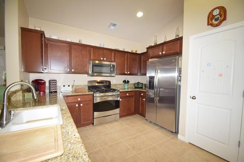 4313 E Hillcrest Ave, Visalia, CA 93292 photo 5