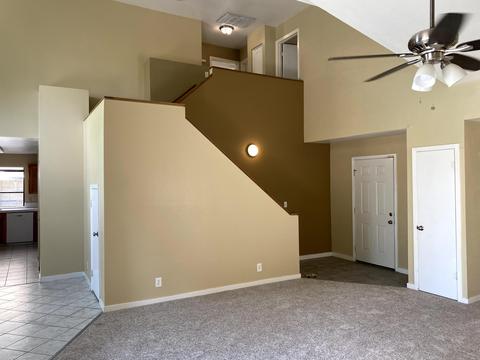 677 Alpha St, Tulare, CA 93274 photo 4
