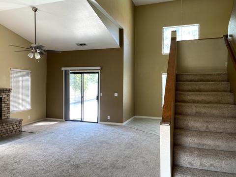677 Alpha St, Tulare, CA 93274 photo 6