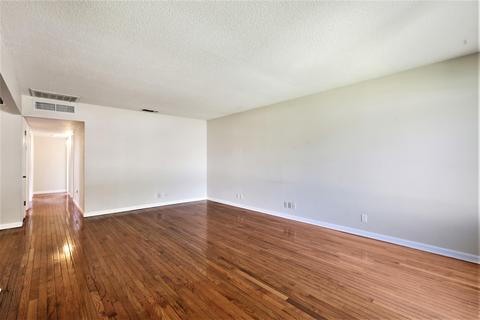 578 W San Jose Ave, Clovis, CA 93612 photo 4