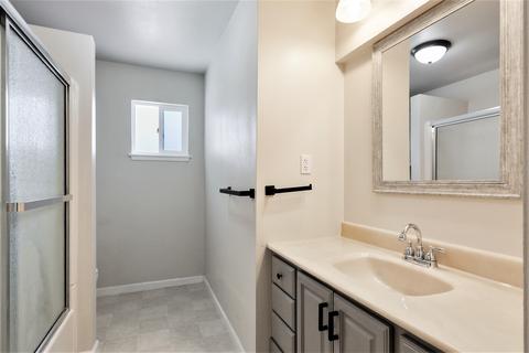 578 W San Jose Ave, Clovis, CA 93612 photo 18