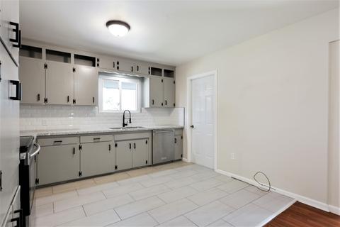 578 W San Jose Ave, Clovis, CA 93612 photo 12