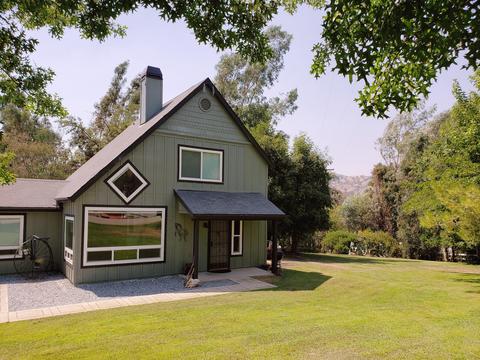 43429 Sierra Dr #C, Three Rivers, CA 93271 photo 2