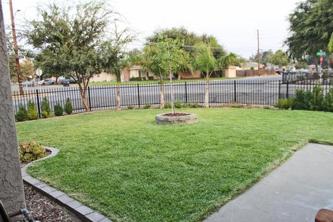 832 E Myrtle Ave, Visalia, CA 93292 photo 4