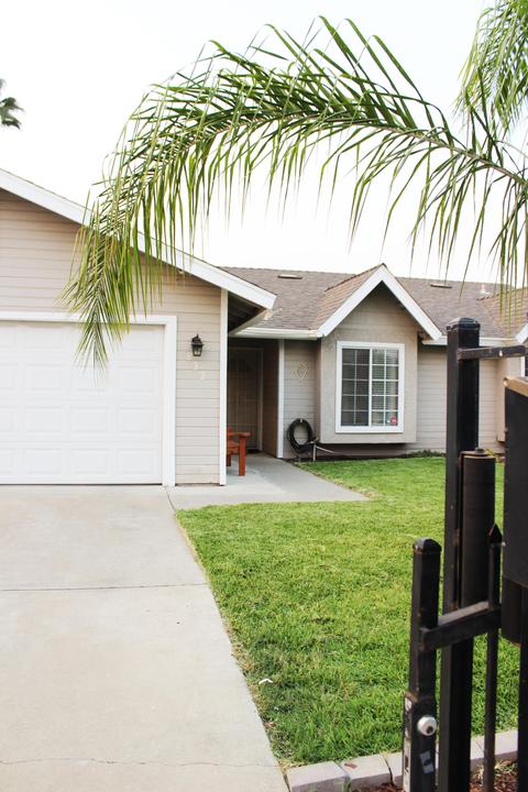 832 E Myrtle Ave, Visalia, CA 93292 photo 5