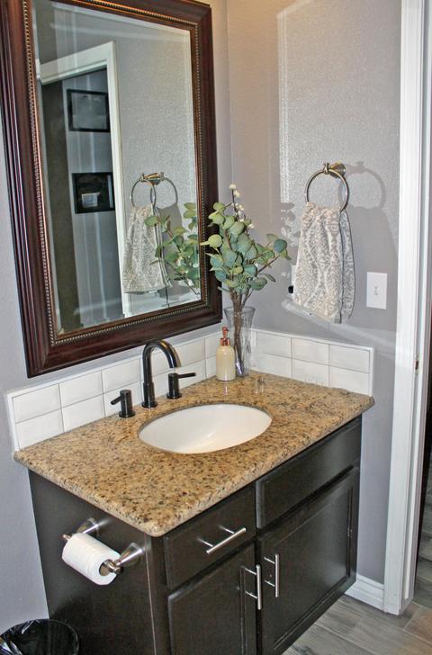 832 E Myrtle Ave, Visalia, CA 93292 photo 21