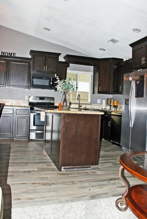 832 E Myrtle Ave, Visalia, CA 93292 photo 11