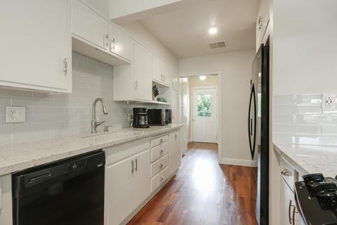 937 E Cross Ave, Tulare, CA 93274 photo 16