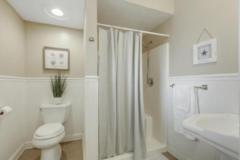 937 E Cross Ave, Tulare, CA 93274 photo 24