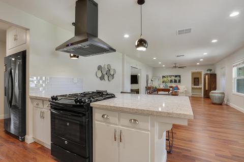 937 E Cross Ave, Tulare, CA 93274 photo 17