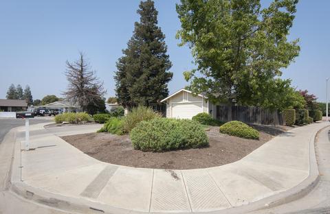 1421 Betsy Pl, Exeter, CA 93221 photo 3