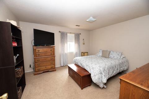 2829 E Valley Oaks Dr, Visalia, CA 93292 photo 15