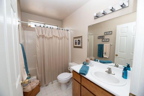 2829 E Valley Oaks Dr, Visalia, CA 93292 photo 14
