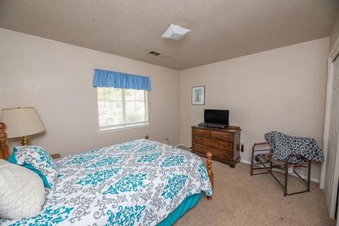 2829 E Valley Oaks Dr, Visalia, CA 93292 photo 13