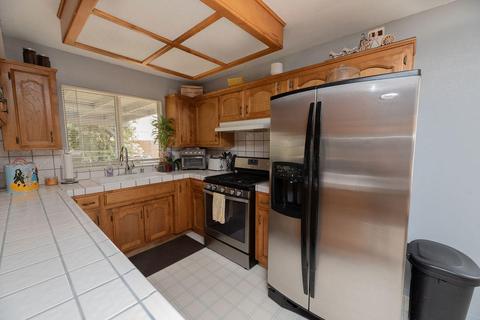 2829 E Valley Oaks Dr, Visalia, CA 93292 photo 6