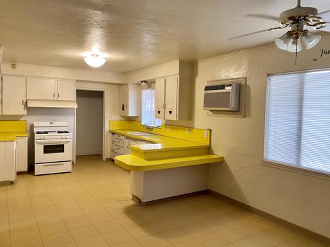 604 S D Street St, Exeter, CA 93221 photo 3