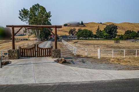 31035 Palm Dr, Exeter, CA 93221 photo 4
