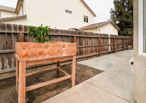 4001 E Cambridge Ave, Visalia, CA 93292 photo 8