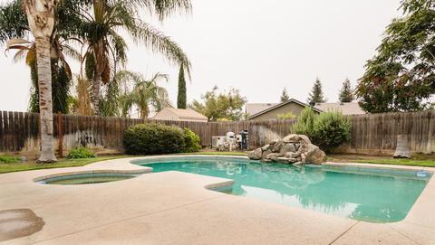 4001 E Cambridge Ave, Visalia, CA 93292 photo 1