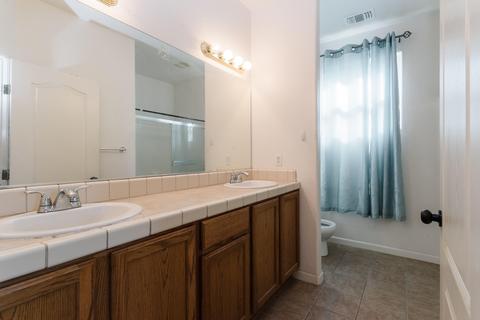 4001 E Cambridge Ave, Visalia, CA 93292 photo 17