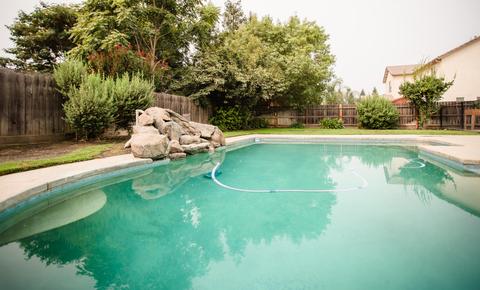 4001 E Cambridge Ave, Visalia, CA 93292 photo 2