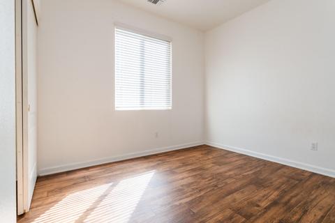 4001 E Cambridge Ave, Visalia, CA 93292 photo 25