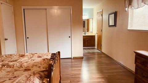 464 S Randle St, Tulare, CA 93274 photo 9
