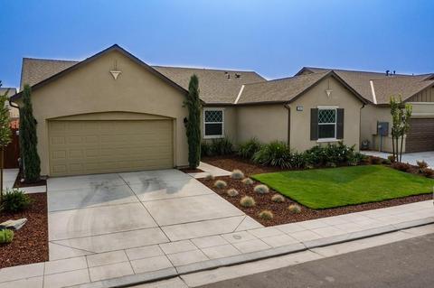 3343 Spring Sails Ave, Tulare, CA 93274 photo 2