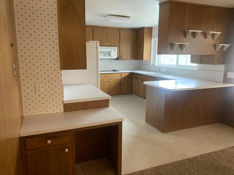 1346 W Iris Ave, Visalia, CA 93277 photo 3