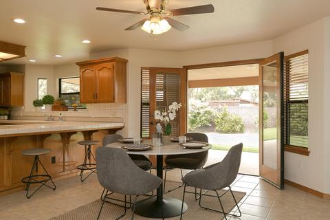 2520 E Harvard Ct, Visalia, CA 93292 photo 11