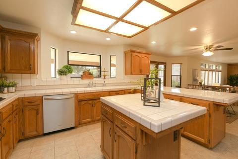 2520 E Harvard Ct, Visalia, CA 93292 photo 14