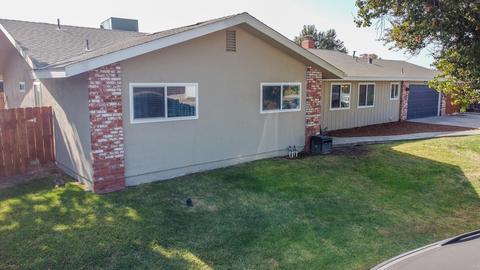 435 Lum Dr, Lemoore, CA 93245 photo 2