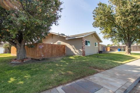 435 Lum Dr, Lemoore, CA 93245 photo 3