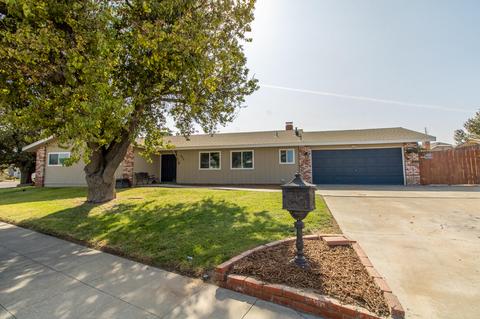 435 Lum Dr, Lemoore, CA 93245 photo 1