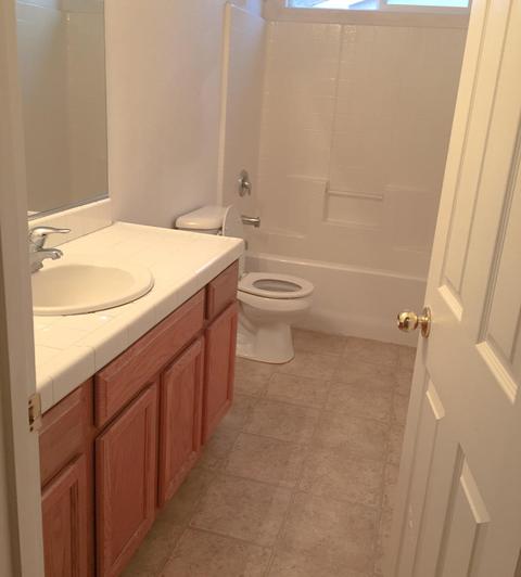 3226 N Mendonca St, Visalia, CA 93291 photo 14