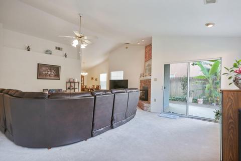 536 E Ferguson Ct, Visalia, CA 93292 photo 6