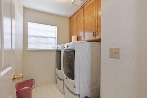 536 E Ferguson Ct, Visalia, CA 93292 photo 14