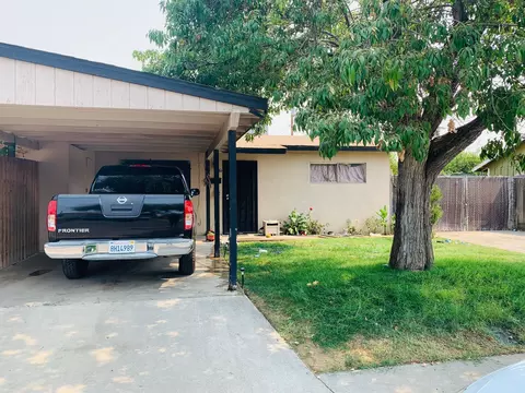 1230 N Leslie St, Visalia, CA 93291 photo 4