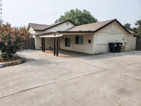 112 W Walnut Ave, Visalia, CA 93277 photo 1