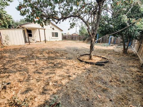 112 W Walnut Ave, Visalia, CA 93277 photo 22