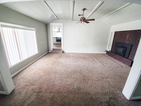 112 W Walnut Ave, Visalia, CA 93277 photo 13