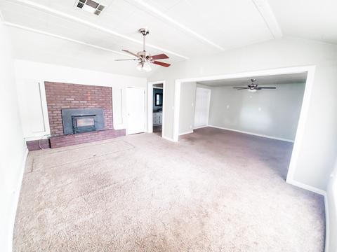 112 W Walnut Ave, Visalia, CA 93277 photo 9