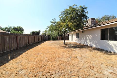 413 E Oakridge Ct, Visalia, CA 93291 photo 24