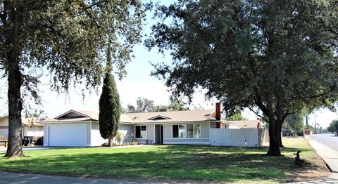 413 E Oakridge Ct, Visalia, CA 93291 photo 2