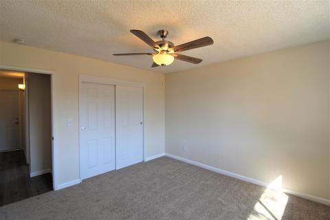 413 E Oakridge Ct, Visalia, CA 93291 photo 18